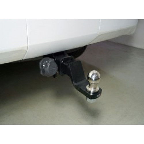 Фаркоп ТСС на Toyota Land Cruiser 300 2021- Арт. TCU00403N (GR Sport, подходят для авто из ОАЭ)