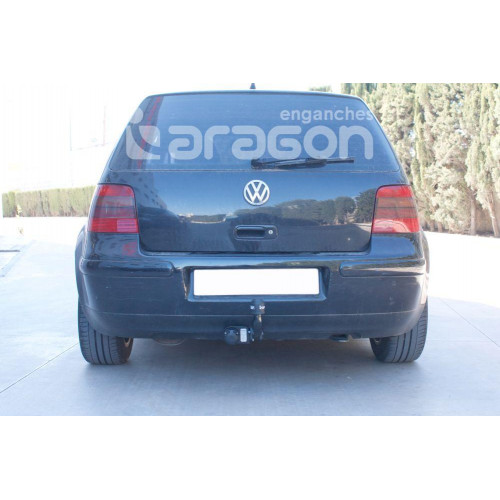 Фаркоп ARAGON на VOLKSWAGEN Golf 1998–2003  Арт. E0402AA 
