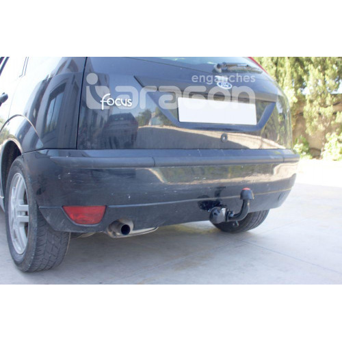 Фаркоп ARAGON на FORD Focus 1998–2005  Арт. E2011AA (хетчбэк)