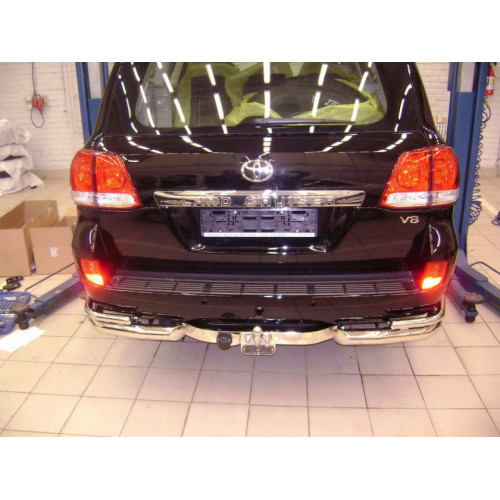 Фаркоп BALTEX на TOYOTA Land Cruiser 200 2007–  Арт. Y-20F (фаркоп с нерж. накладкой + фонарь заднего хода)
